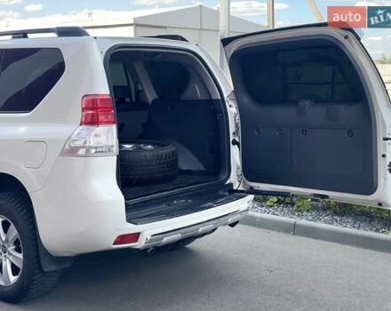 Белый Тойота Ленд Крузер Прадо, объемом двигателя 4 л и пробегом 193 тыс. км за 23700 $, фото 10 на Automoto.ua