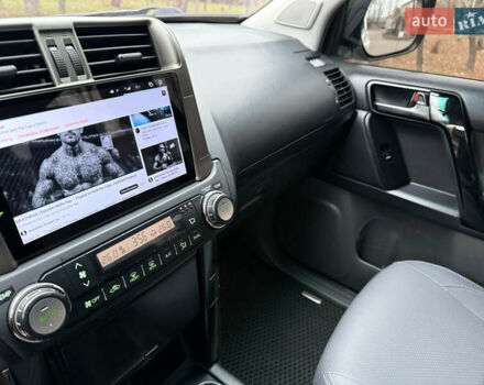 Белый Тойота Ленд Крузер Прадо, объемом двигателя 2.69 л и пробегом 248 тыс. км за 18500 $, фото 13 на Automoto.ua