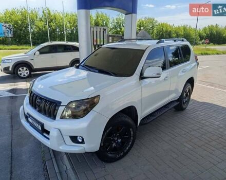 Білий Тойота Ленд Крузер Прадо, об'ємом двигуна 2.69 л та пробігом 290 тис. км за 18899 $, фото 24 на Automoto.ua