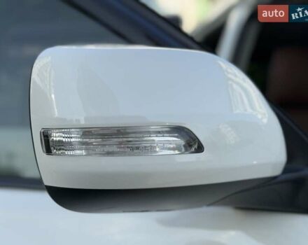 Білий Тойота Ленд Крузер Прадо, об'ємом двигуна 3 л та пробігом 220 тис. км за 25450 $, фото 11 на Automoto.ua