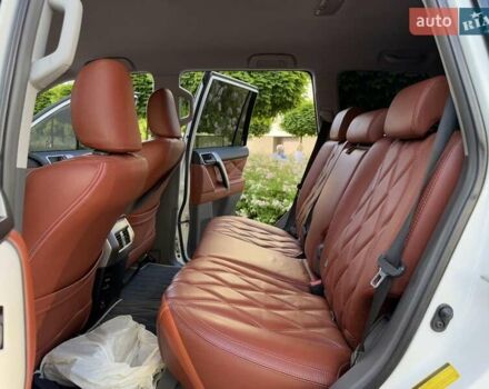 Білий Тойота Ленд Крузер Прадо, об'ємом двигуна 3 л та пробігом 220 тис. км за 25450 $, фото 14 на Automoto.ua