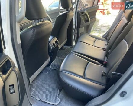 Белый Тойота Ленд Крузер Прадо, объемом двигателя 2.98 л и пробегом 256 тыс. км за 21999 $, фото 20 на Automoto.ua