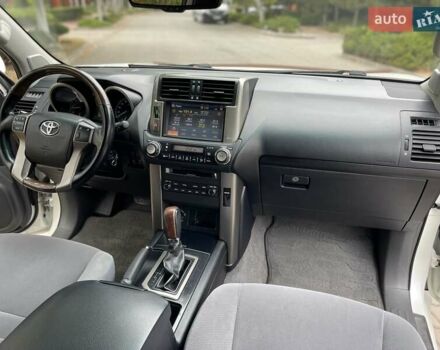 Тойота Ленд Крузер Прадо 2011 в Одессе на Automoto.ua Белый Тойота Ленд Крузер Прадо, объемом двигателя 2.7 л и пробегом 183 тыс. км за 18900 $, фото 16 на Automoto.ua