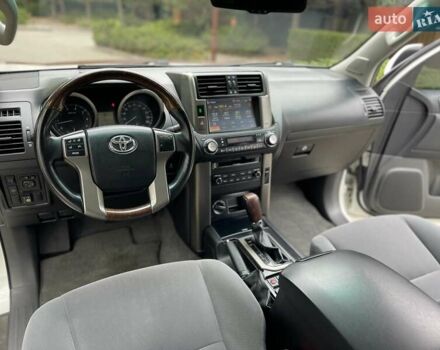 Тойота Ленд Крузер Прадо 2011 в Одессе на Automoto.ua Белый Тойота Ленд Крузер Прадо, объемом двигателя 2.7 л и пробегом 183 тыс. км за 18900 $, фото 20 на Automoto.ua