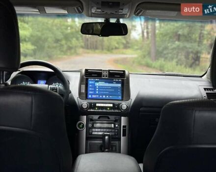 Білий Тойота Ленд Крузер Прадо, об'ємом двигуна 4 л та пробігом 210 тис. км за 30000 $, фото 7 на Automoto.ua