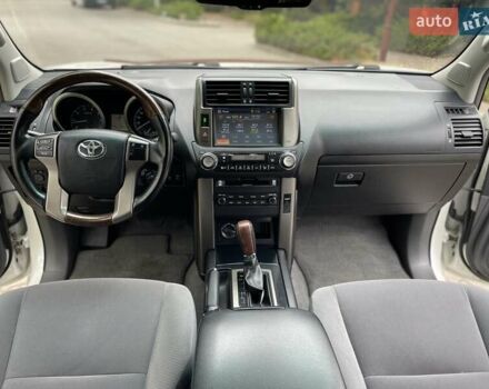 Тойота Ленд Крузер Прадо 2011 в Одессе на Automoto.ua Белый Тойота Ленд Крузер Прадо, объемом двигателя 2.7 л и пробегом 183 тыс. км за 18900 $, фото 19 на Automoto.ua