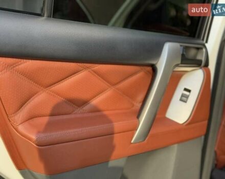 Білий Тойота Ленд Крузер Прадо, об'ємом двигуна 3 л та пробігом 220 тис. км за 25450 $, фото 13 на Automoto.ua