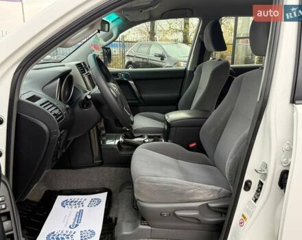 Білий Тойота Ленд Крузер Прадо, об'ємом двигуна 2.69 л та пробігом 251 тис. км за 18800 $, фото 13 на Automoto.ua