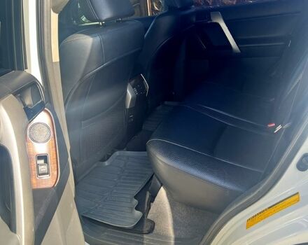 Білий Тойота Ленд Крузер Прадо, об'ємом двигуна 4 л та пробігом 280 тис. км за 22500 $, фото 5 на Automoto.ua