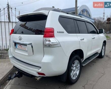 Белый Тойота Ленд Крузер Прадо, объемом двигателя 3.96 л и пробегом 285 тыс. км за 25999 $, фото 3 на Automoto.ua