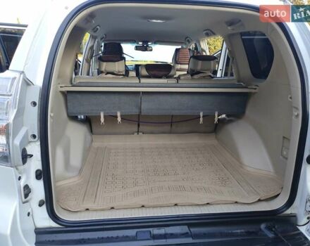 Белый Тойота Ленд Крузер Прадо, объемом двигателя 3 л и пробегом 209 тыс. км за 27000 $, фото 17 на Automoto.ua