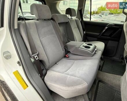 Тойота Ленд Крузер Прадо 2012 в Киеве на Automoto.ua Белый Тойота Ленд Крузер Прадо, объемом двигателя 2.7 л и пробегом 251 тыс. км за 20500 $, фото 22 на Automoto.ua