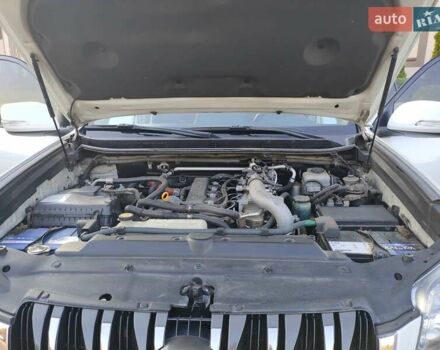 Белый Тойота Ленд Крузер Прадо, объемом двигателя 3 л и пробегом 209 тыс. км за 27000 $, фото 13 на Automoto.ua