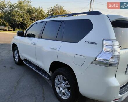 Белый Тойота Ленд Крузер Прадо, объемом двигателя 3 л и пробегом 209 тыс. км за 27000 $, фото 6 на Automoto.ua
