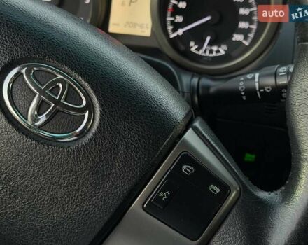 Тойота Ленд Крузер Прадо 2012 в Харькове на Automoto.ua Белый Тойота Ленд Крузер Прадо, объемом двигателя 2.98 л и пробегом 208 тыс. км за 27400 $, фото 24 на Automoto.ua