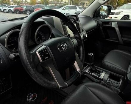 Тойота Ленд Крузер Прадо 2012 в Харькове на Automoto.ua Белый Тойота Ленд Крузер Прадо, объемом двигателя 2.98 л и пробегом 208 тыс. км за 27400 $, фото 11 на Automoto.ua