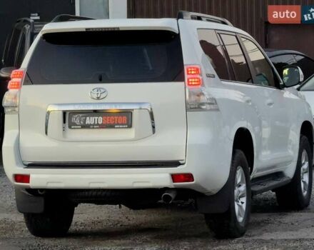 Тойота Ленд Крузер Прадо 2012 в Харькове на Automoto.ua Белый Тойота Ленд Крузер Прадо, объемом двигателя 2.98 л и пробегом 208 тыс. км за 27400 $, фото 9 на Automoto.ua