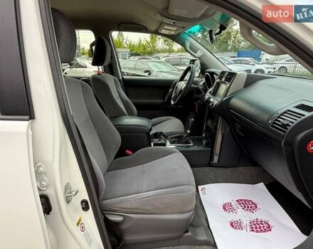 Тойота Ленд Крузер Прадо 2012 в Киеве на Automoto.ua Белый Тойота Ленд Крузер Прадо, объемом двигателя 2.7 л и пробегом 251 тыс. км за 20500 $, фото 19 на Automoto.ua