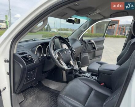 Білий Тойота Ленд Крузер Прадо, об'ємом двигуна 2.98 л та пробігом 208 тис. км за 25999 $, фото 8 на Automoto.ua