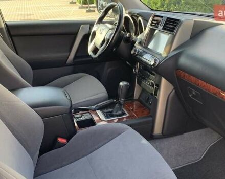 Белый Тойота Ленд Крузер Прадо, объемом двигателя 3 л и пробегом 210 тыс. км за 22900 $, фото 5 на Automoto.ua