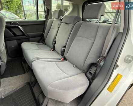 Тойота Ленд Крузер Прадо 2012 в Киеве на Automoto.ua Белый Тойота Ленд Крузер Прадо, объемом двигателя 2.7 л и пробегом 251 тыс. км за 20500 $, фото 16 на Automoto.ua