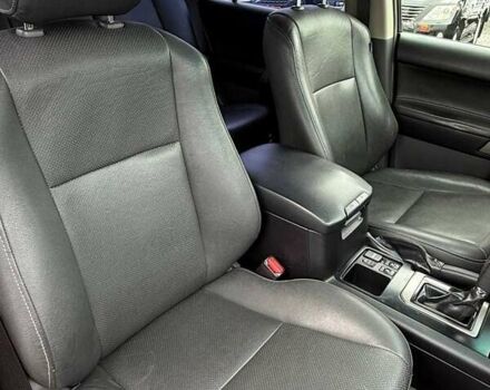 Тойота Ленд Крузер Прадо 2012 в Харькове на Automoto.ua Белый Тойота Ленд Крузер Прадо, объемом двигателя 2.98 л и пробегом 208 тыс. км за 27400 $, фото 14 на Automoto.ua