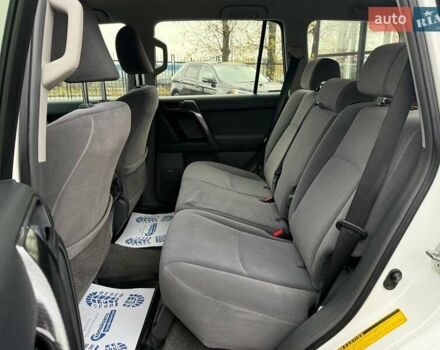 Білий Тойота Ленд Крузер Прадо, об'ємом двигуна 2.69 л та пробігом 251 тис. км за 18800 $, фото 14 на Automoto.ua