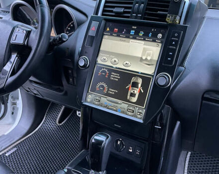 Белый Тойота Ленд Крузер Прадо, объемом двигателя 4 л и пробегом 157 тыс. км за 30998 $, фото 23 на Automoto.ua