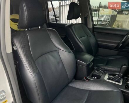 Белый Тойота Ленд Крузер Прадо, объемом двигателя 3.96 л и пробегом 285 тыс. км за 25999 $, фото 23 на Automoto.ua