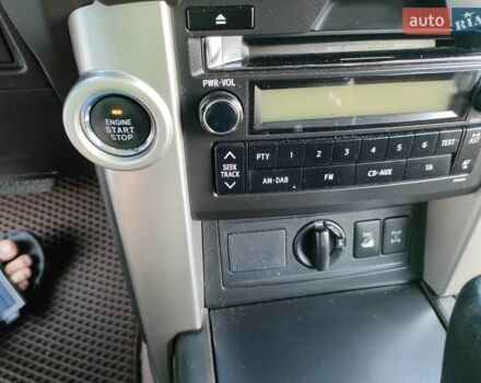 Белый Тойота Ленд Крузер Прадо, объемом двигателя 3 л и пробегом 209 тыс. км за 27000 $, фото 26 на Automoto.ua