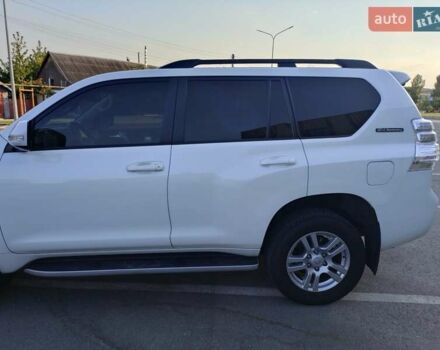 Белый Тойота Ленд Крузер Прадо, объемом двигателя 3 л и пробегом 209 тыс. км за 27000 $, фото 5 на Automoto.ua