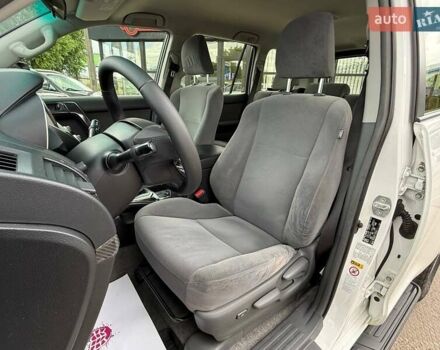 Тойота Ленд Крузер Прадо 2012 в Киеве на Automoto.ua Белый Тойота Ленд Крузер Прадо, объемом двигателя 2.7 л и пробегом 251 тыс. км за 20500 $, фото 14 на Automoto.ua