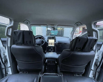 Белый Тойота Ленд Крузер Прадо, объемом двигателя 4 л и пробегом 157 тыс. км за 30998 $, фото 20 на Automoto.ua