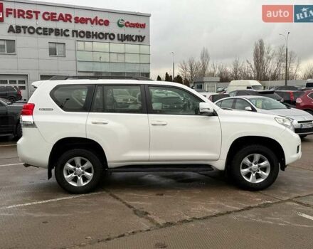 Білий Тойота Ленд Крузер Прадо, об'ємом двигуна 2.69 л та пробігом 251 тис. км за 18800 $, фото 3 на Automoto.ua