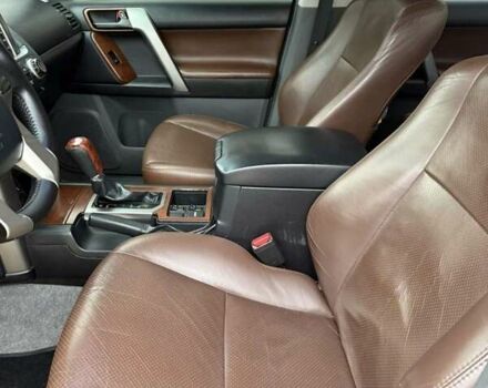 Белый Тойота Ленд Крузер Прадо, объемом двигателя 2.7 л и пробегом 260 тыс. км за 19950 $, фото 8 на Automoto.ua