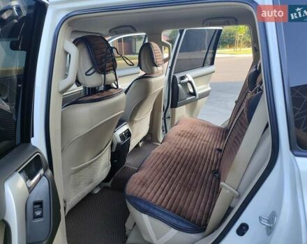 Белый Тойота Ленд Крузер Прадо, объемом двигателя 3 л и пробегом 209 тыс. км за 27000 $, фото 15 на Automoto.ua