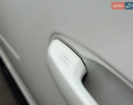 Білий Тойота Ленд Крузер Прадо, об'ємом двигуна 3 л та пробігом 291 тис. км за 27400 $, фото 19 на Automoto.ua