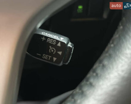 Білий Тойота Ленд Крузер Прадо, об'ємом двигуна 3 л та пробігом 291 тис. км за 27400 $, фото 33 на Automoto.ua