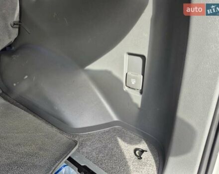 Білий Тойота Ленд Крузер Прадо, об'ємом двигуна 3 л та пробігом 266 тис. км за 23900 $, фото 13 на Automoto.ua