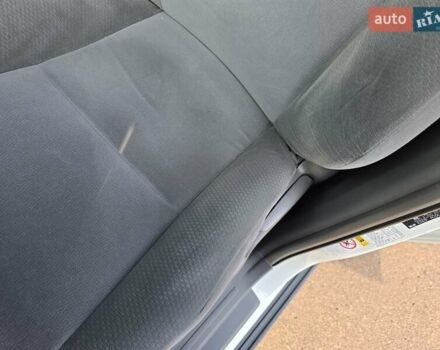 Білий Тойота Ленд Крузер Прадо, об'ємом двигуна 2.69 л та пробігом 108 тис. км за 25000 $, фото 14 на Automoto.ua