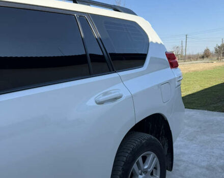 Белый Тойота Ленд Крузер Прадо, объемом двигателя 3 л и пробегом 267 тыс. км за 24000 $, фото 3 на Automoto.ua