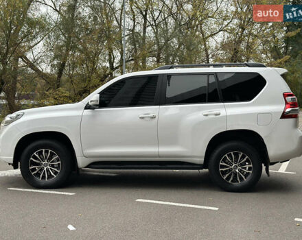 Білий Тойота Ленд Крузер Прадо, об'ємом двигуна 3 л та пробігом 291 тис. км за 27400 $, фото 9 на Automoto.ua