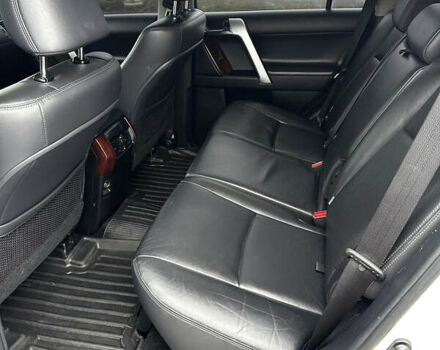 Белый Тойота Ленд Крузер Прадо, объемом двигателя 3 л и пробегом 148 тыс. км за 27500 $, фото 25 на Automoto.ua