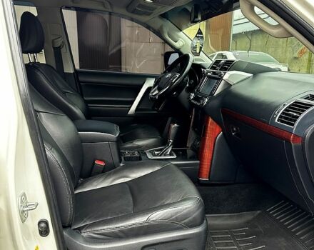 Белый Тойота Ленд Крузер Прадо, объемом двигателя 3 л и пробегом 148 тыс. км за 27500 $, фото 11 на Automoto.ua