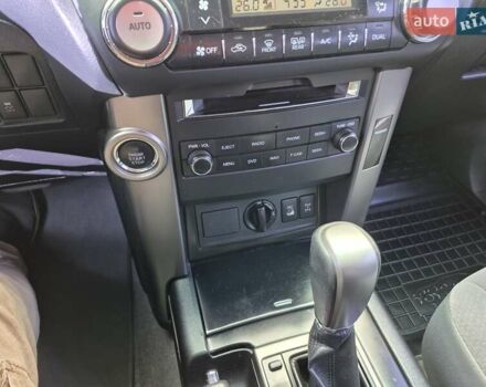 Білий Тойота Ленд Крузер Прадо, об'ємом двигуна 3 л та пробігом 266 тис. км за 23900 $, фото 16 на Automoto.ua