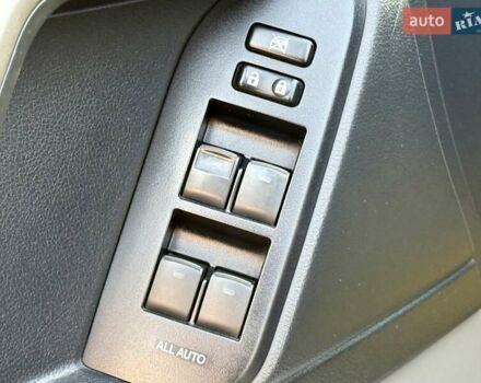 Белый Тойота Ленд Крузер Прадо, объемом двигателя 3 л и пробегом 267 тыс. км за 23500 $, фото 30 на Automoto.ua