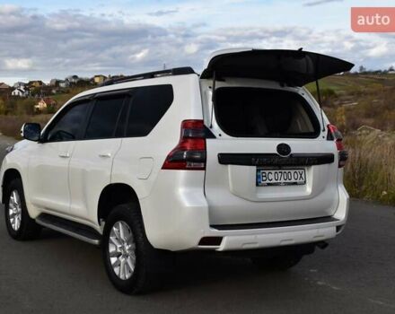 Белый Тойота Ленд Крузер Прадо, объемом двигателя 3 л и пробегом 231 тыс. км за 31700 $, фото 77 на Automoto.ua