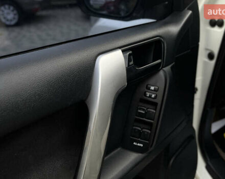 Тойота Ленд Крузер Прадо 2014 в Мукачеве на Automoto.ua Белый Тойота Ленд Крузер Прадо, объемом двигателя 2.98 л и пробегом 173 тыс. км за 31150 $, фото 18 на Automoto.ua