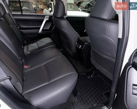 Белый Тойота Ленд Крузер Прадо, объемом двигателя 2.98 л и пробегом 112 тыс. км за 31900 $, фото 116 на Automoto.ua