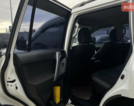 Тойота Ленд Крузер Прадо 2014 в Мукачеве на Automoto.ua Белый Тойота Ленд Крузер Прадо, объемом двигателя 2.98 л и пробегом 173 тыс. км за 31150 $, фото 23 на Automoto.ua